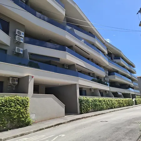 Modern 2-bedroom Near The * Pula