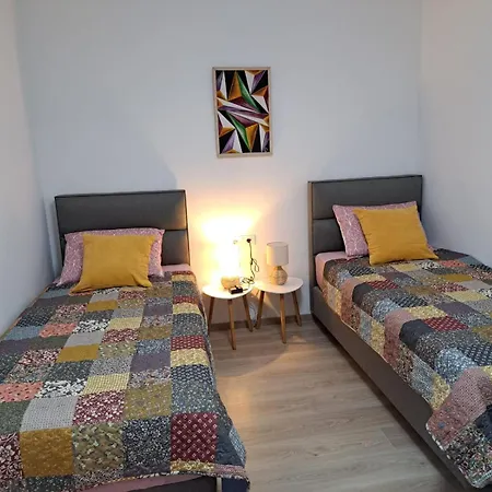 Modern 2-bedroom Near The *