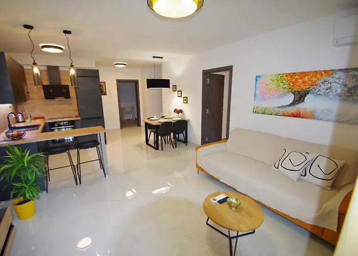 דירה Modern 2-bedroom Near The