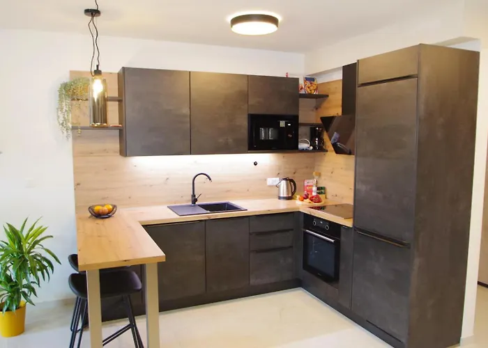 דירה Modern 2-bedroom Near The