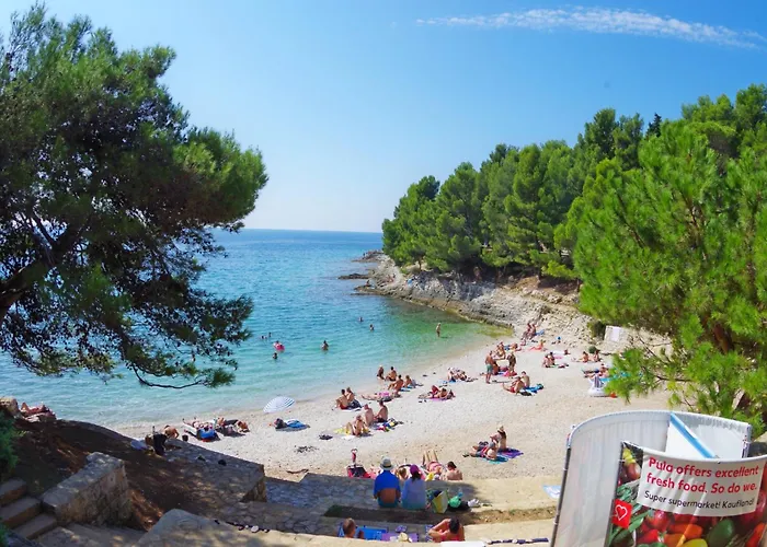 Modern 2-bedroom Near The *