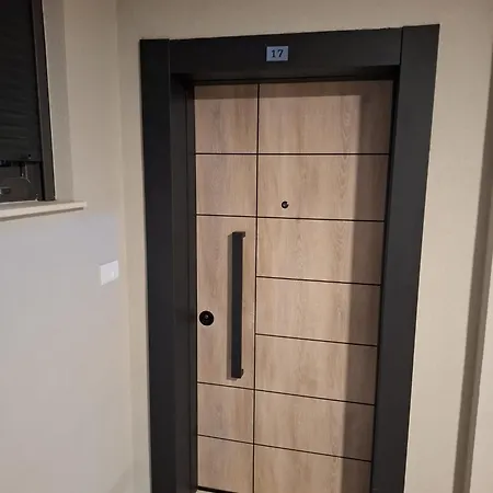 Modern 2-bedroom Near The *